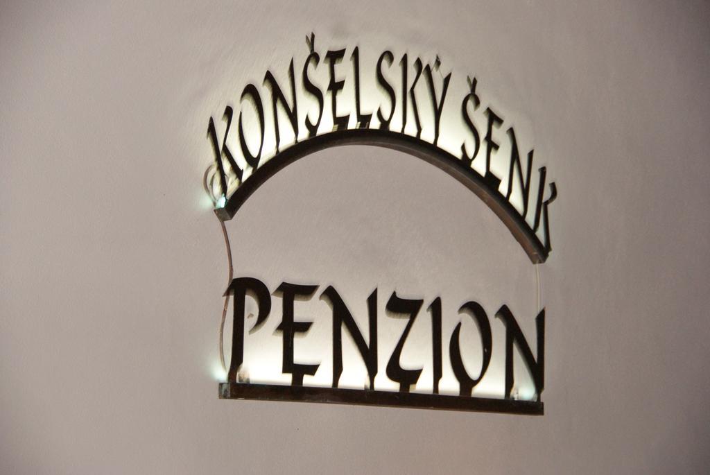 Penzion Konselsky Senk โดมาชลิตเซ ภายนอก รูปภาพ